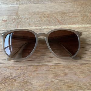 Ray-Ban RB4306 Sunglasses